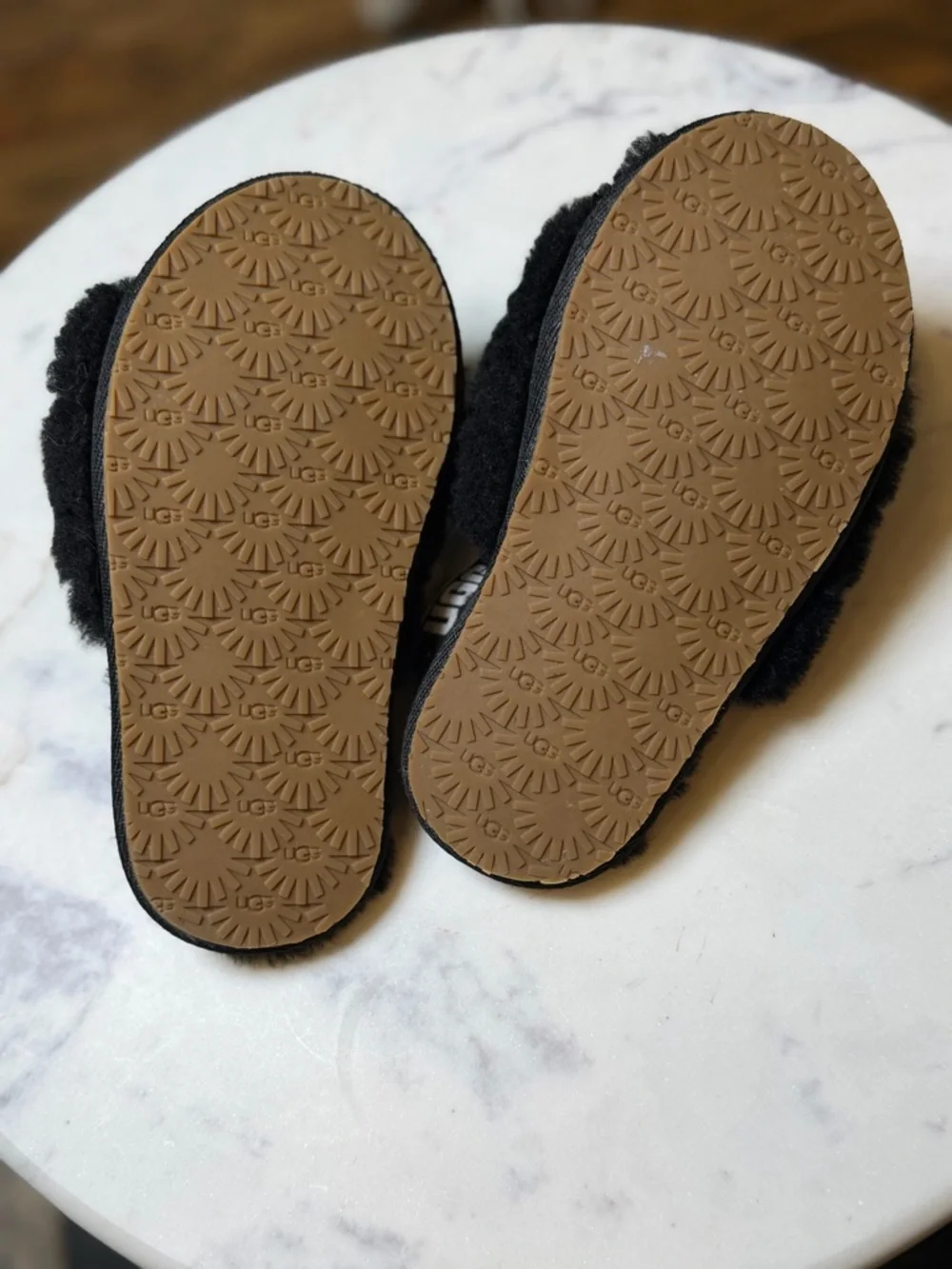 UGG Toddler Girls Size 11 Black Fuzzy Plush Slingback Slide Slippers